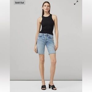 Rag  And Bone Highrise Fits Ling Denim Dark Blue Shorts With A Raw Hem